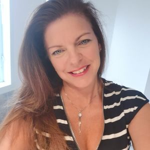 Meet your Posher, Claudia